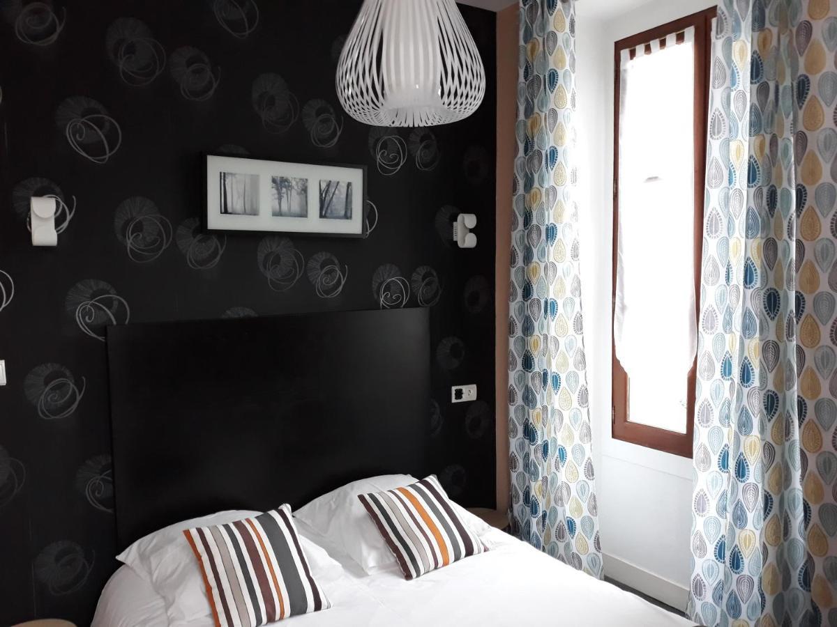 Hotel Ambroise Юзерш Екстер'єр фото